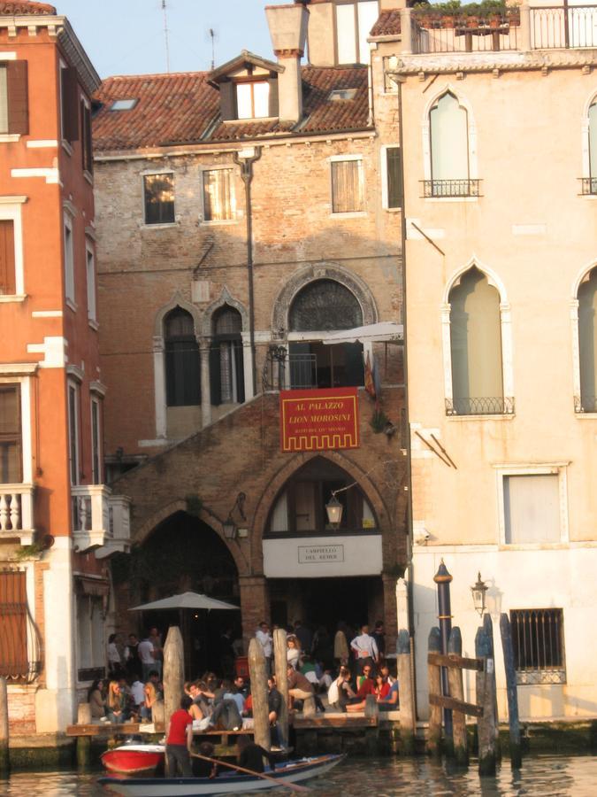 Palazzo Lion Morosini - Check In Presso Locanda Ai Santi Apostoli Veneza Exterior foto